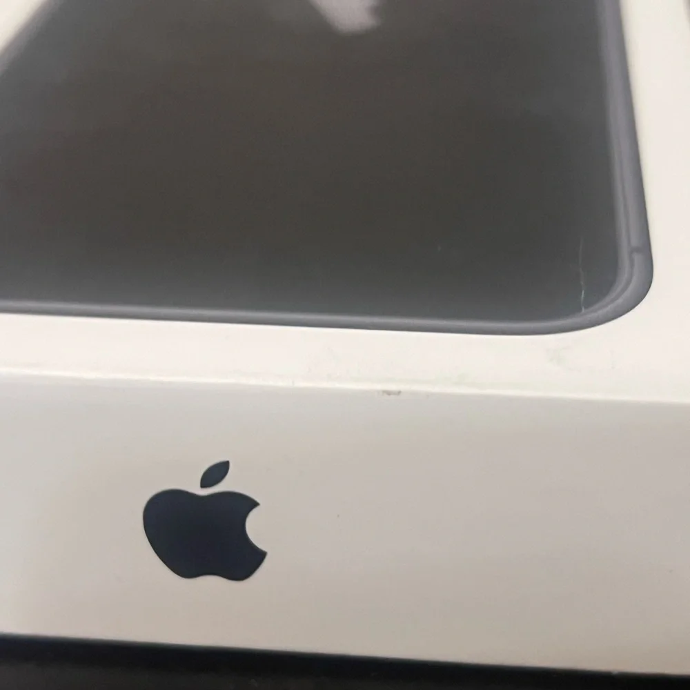 Apple iPhone Midnight Black